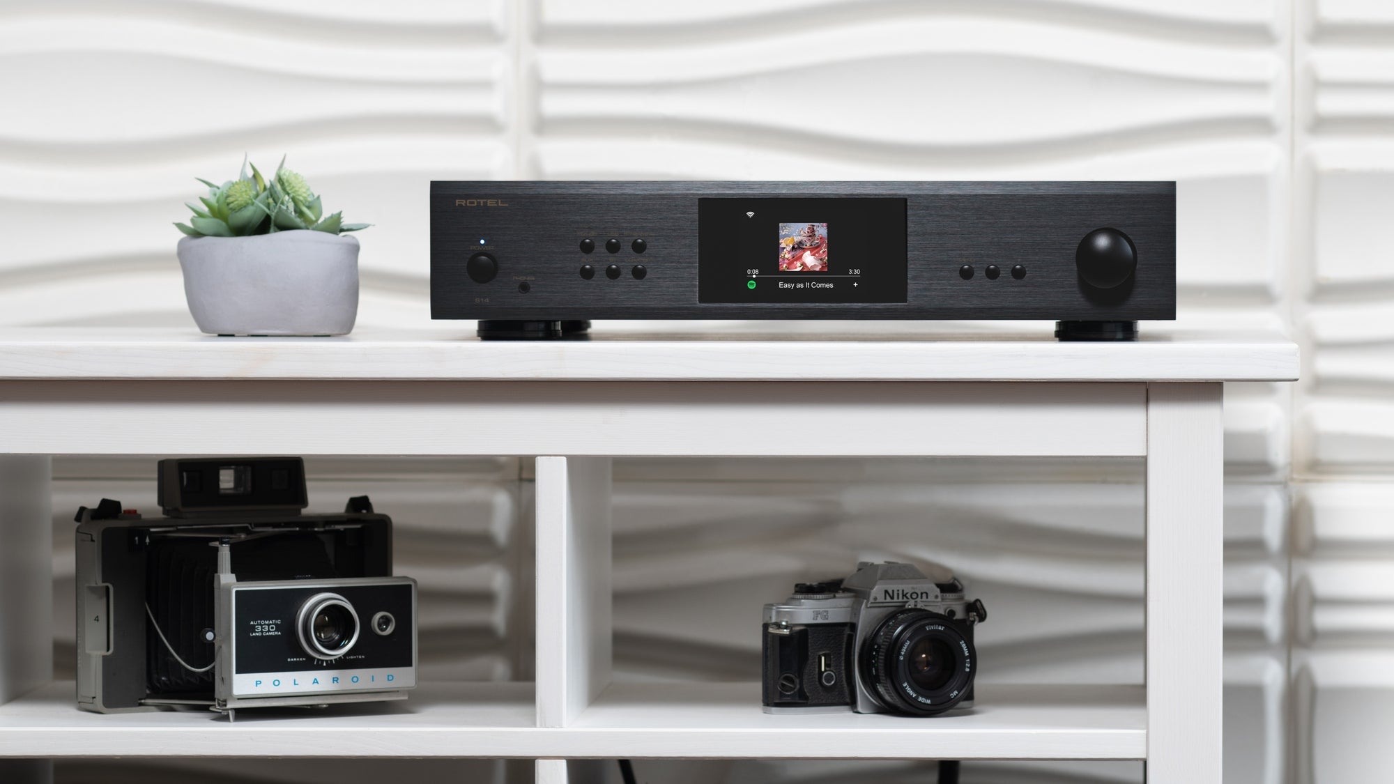 Rotel S14 Stereo integrated streaming Amplifier