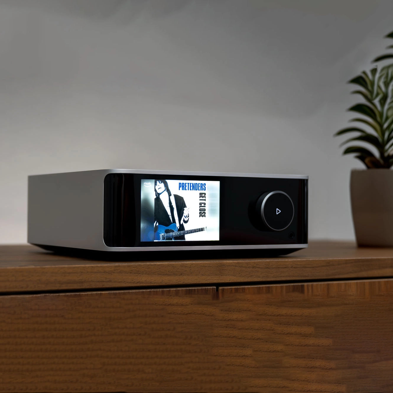 WiiM Ultra Wireless Audio Streamer and Digital Hub